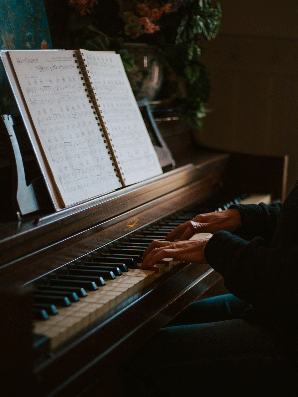 adult-playing-piano-2